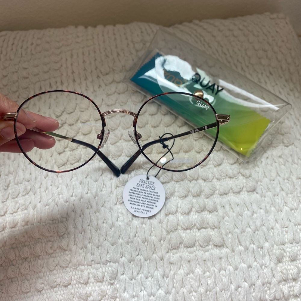 Quay Australia blue light glasses, brand new never worn.